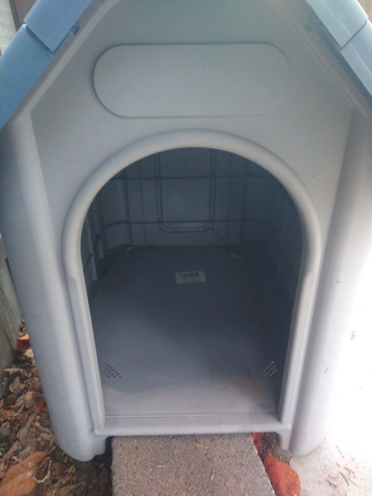 Pet Dog House