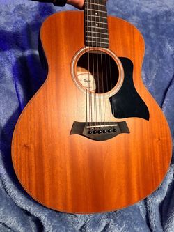 Taylor GS Mini-e Mahogany Acoustic-Electric