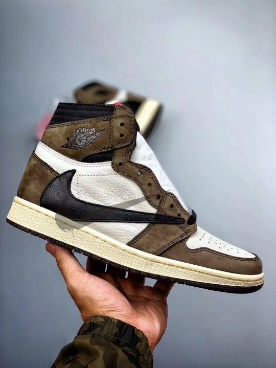 Jordan 1 Retro High Travis Scott New