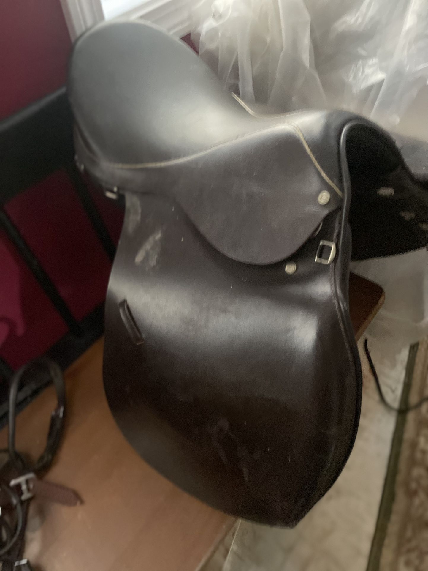 English Saddle. 17 In