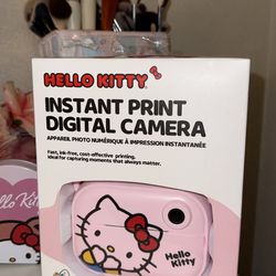 Hello Kitty Instant Digital Camera