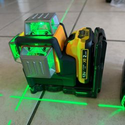Auto Nivel Láser Dewalt, 360° Con 3 Líneas Verdes