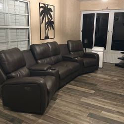 Entertainment Sectional Couch 