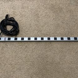 TRIPP LITE 12 Outlet Power Strip PS3612