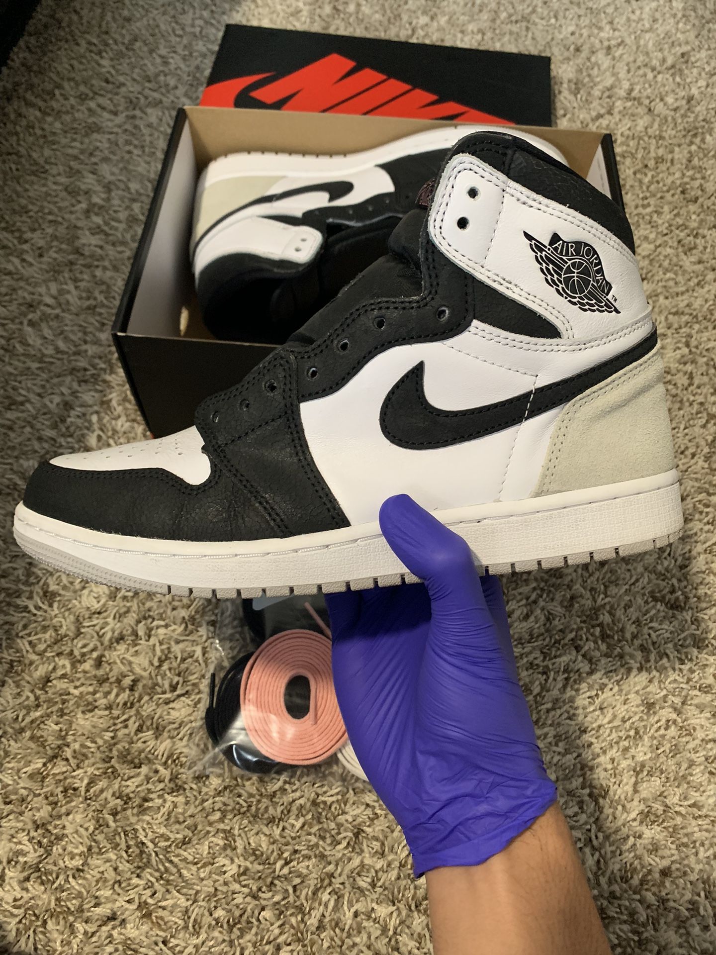 Air Jordan 1 High “Bleached Coral”