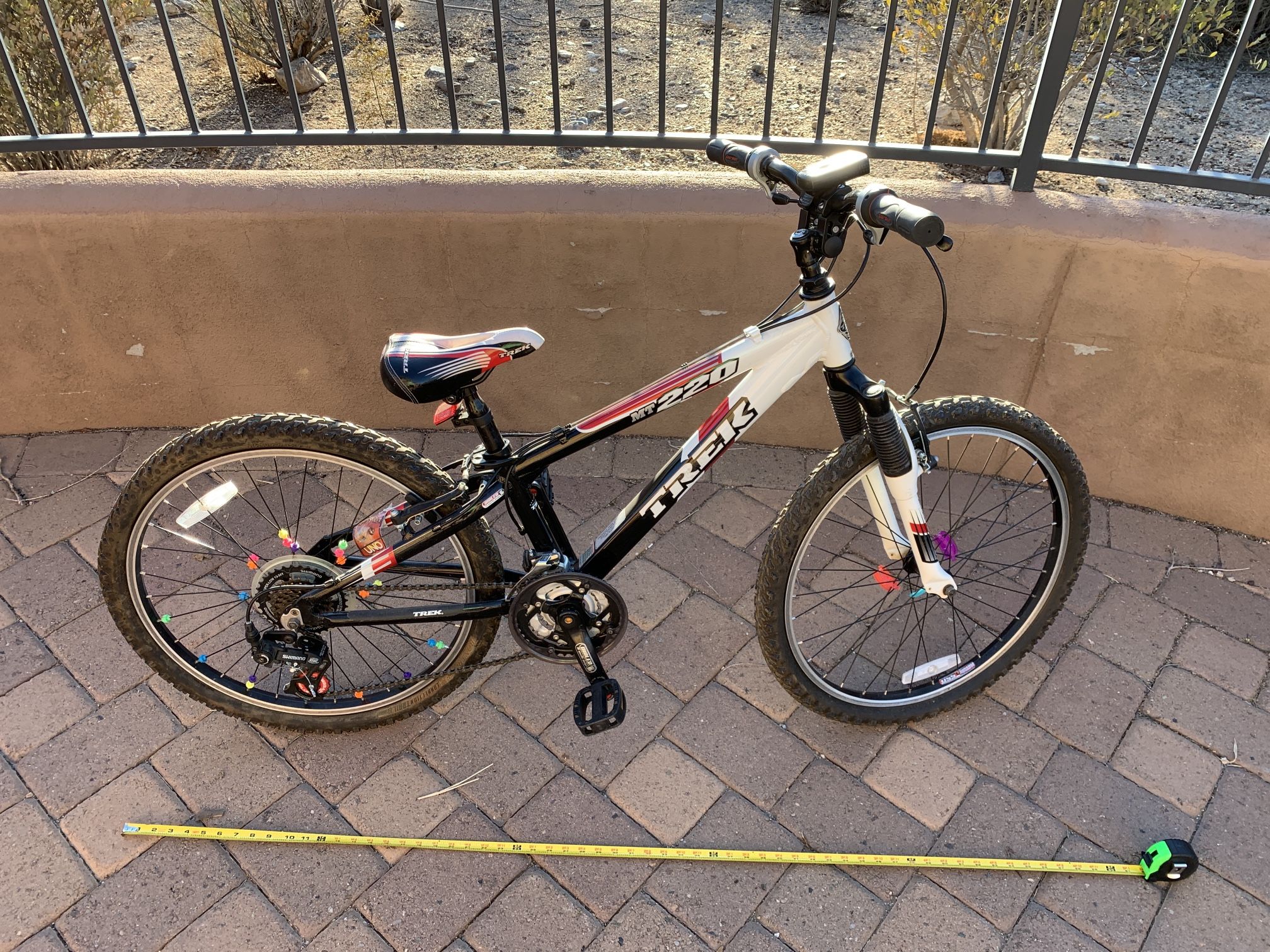 Trek MT220 Mountain Bike Black White Red 