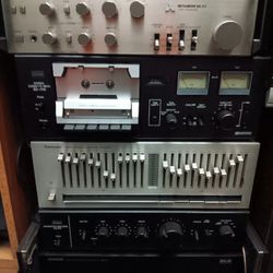 Vintage Stereo Equipment 