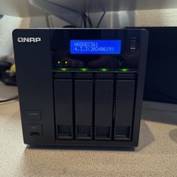 QNAP NAS TS-421 (no HDs)