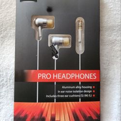 The Sharper Image Pro Headphones. Includes three ear cushions (S), (M), (L). Aluminum alloy housing. NEW.
* Cash 💸 only, please. Front Door pick-up 