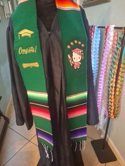 Hello Kitty Graduation Stole / Estola de Graduacion