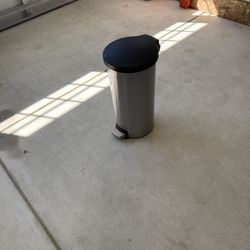10 Gal Stainless Steel Trash Can