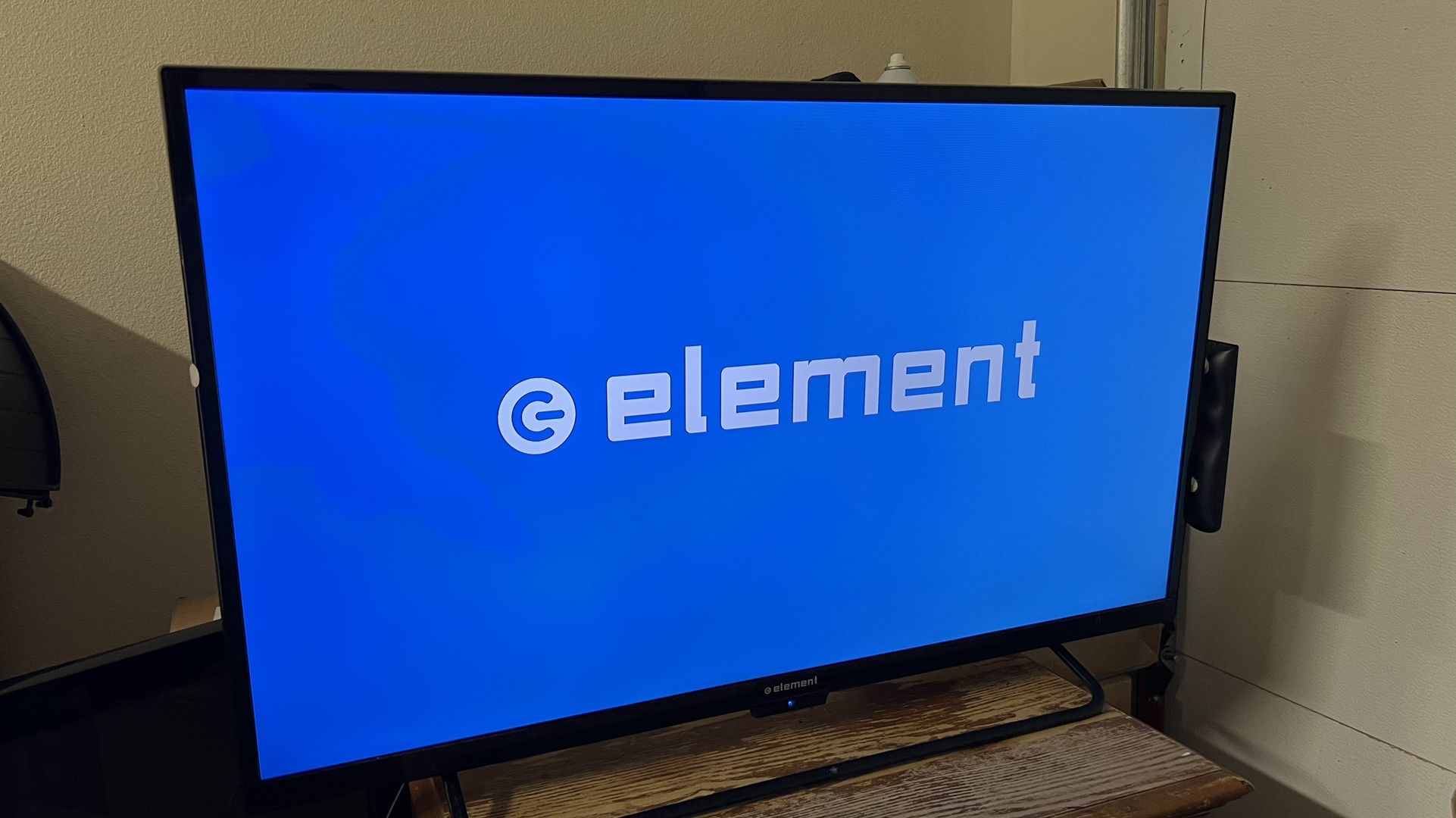 Used Element 40 Inch TV