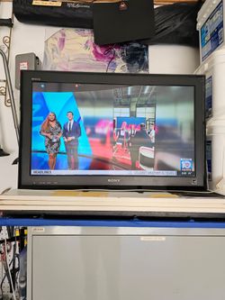 Sony 31" TV with Remote