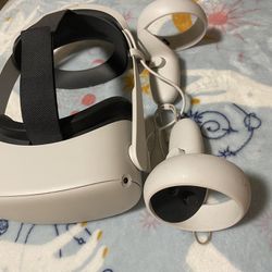 Quest 2 VR Headset w/ Battery Strap