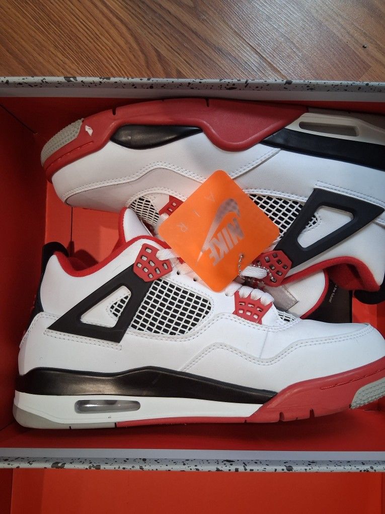 Jordan 4 FIRE RED