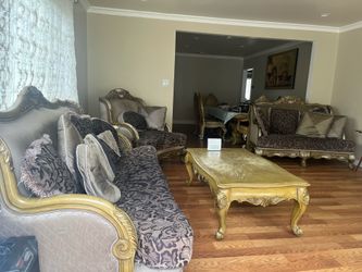 Living room furniture set