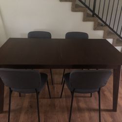 IKEA Extendable Dining Table - Like New