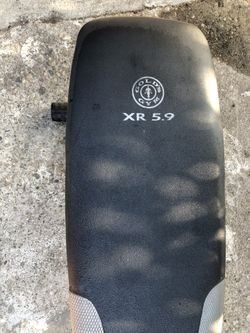 Gold’s Gym workout bench