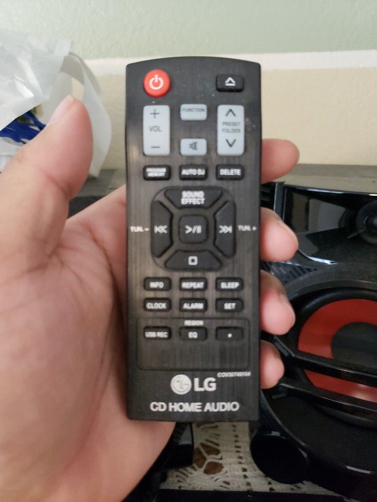 thumbnail: Bennett & Ross BB-860RD Blackmore Retro Bluetooth Speaker - 60W (2x30W), Lederlook, USB & AUX | Vintage Design In Rood