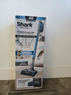 Shark Cordless Pet vacuum cleaner