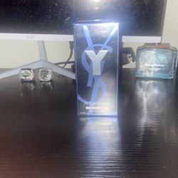 Selling Ysl EAU de Parfum 75$