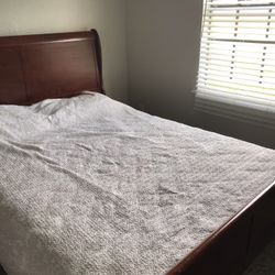 Queen Size Bed And Mattress 