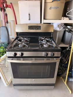 GE Freestanding gas stove