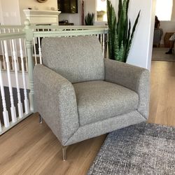 Living Room Chair/armchair (only chair)