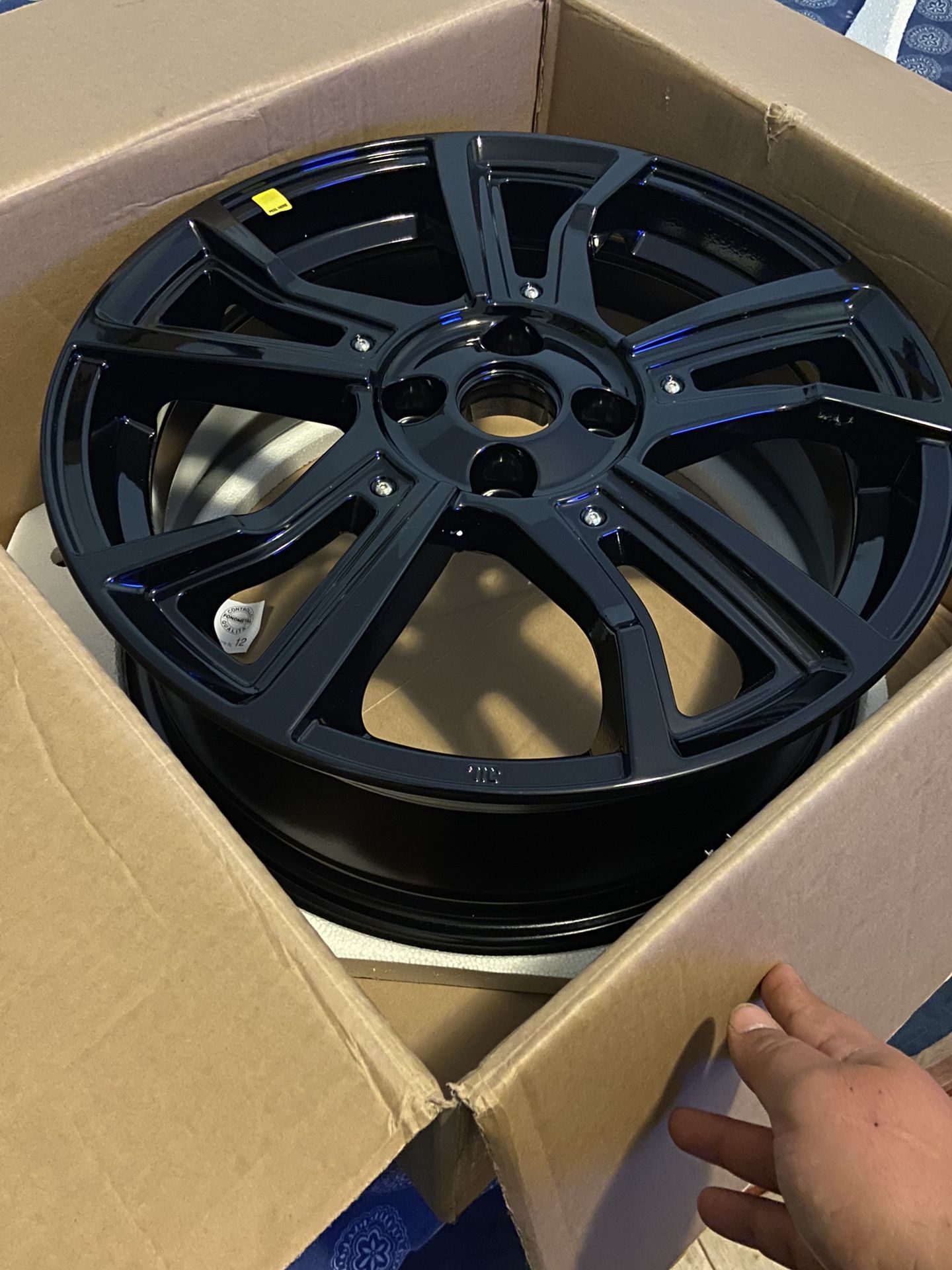 “17” Inch Rims 4 Wheel Stools . “17” Rines De 4 Birlos 