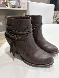 Brown boots