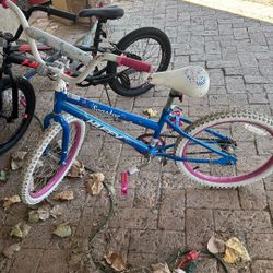 2 Girls Huffy Bikes 
