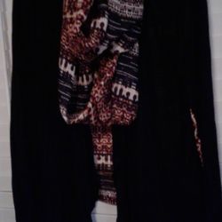 BRAND NEW - BEAUTIFUL MATCHING SET $10.