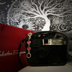 Authentic vintage Salvatore Ferragamo Glossy Black Crossbody Bag 
