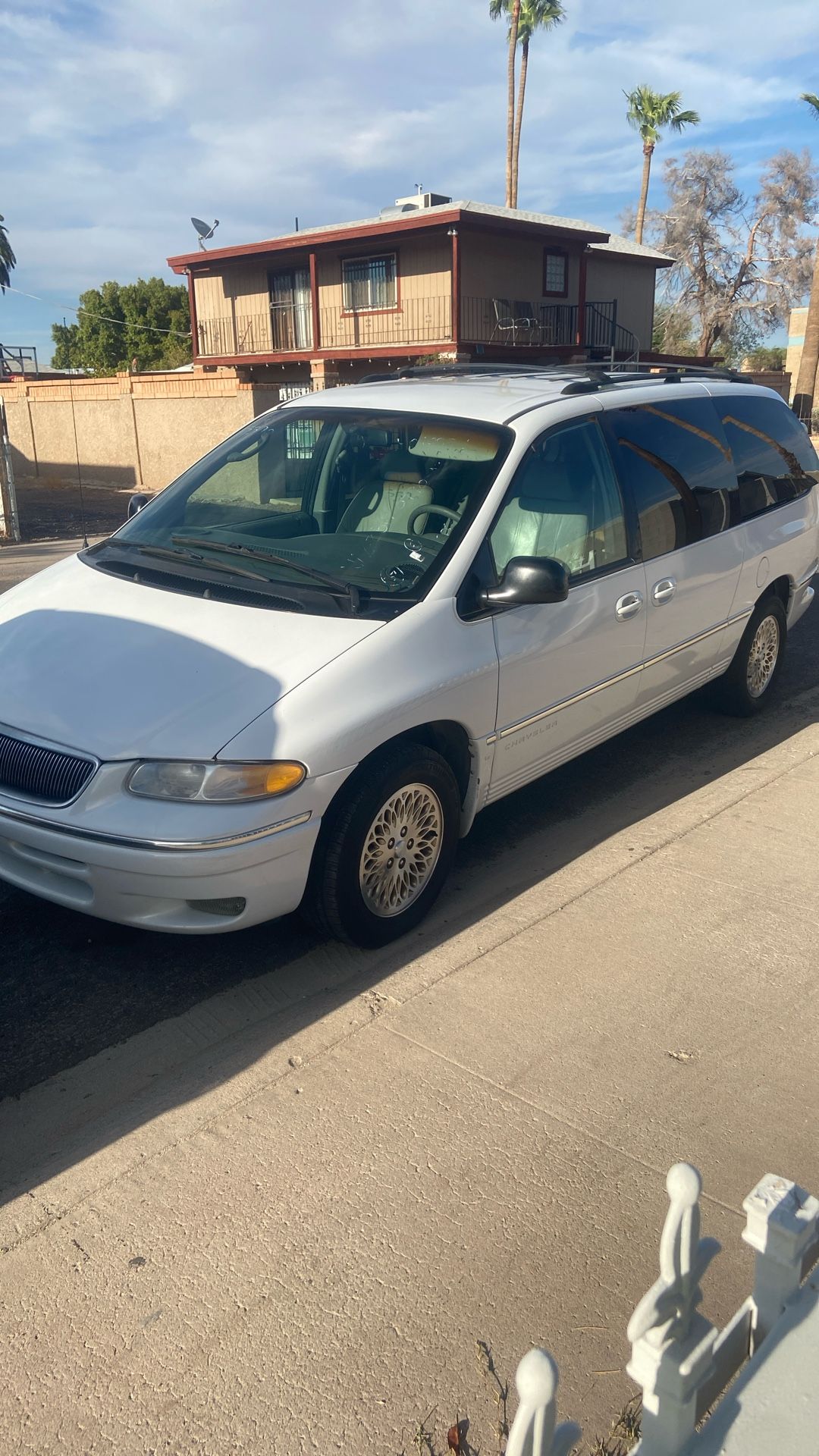 1998 Chrysler Town And Country