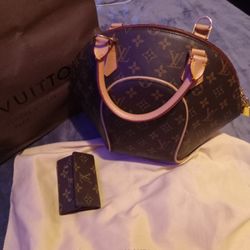 Authentic Louis Vuitton Tresor Cherry Blossom Crossbody Wallet for Sale in  Los Angeles, CA - OfferUp