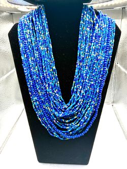 NECKLACE GLASS BEADED NECKLACE 32 strands