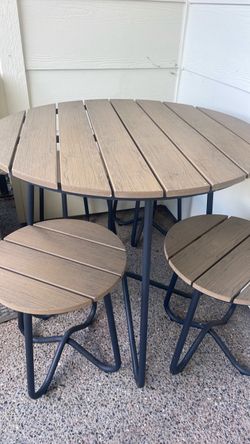 Costco table and 4 stools