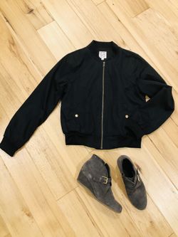 Women/Girls jacket (size small / shoes 7.5US)