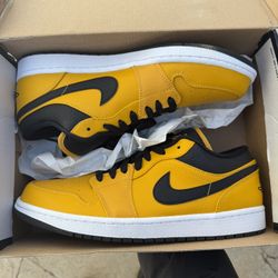Jordan 1 Low University Gold SZ10