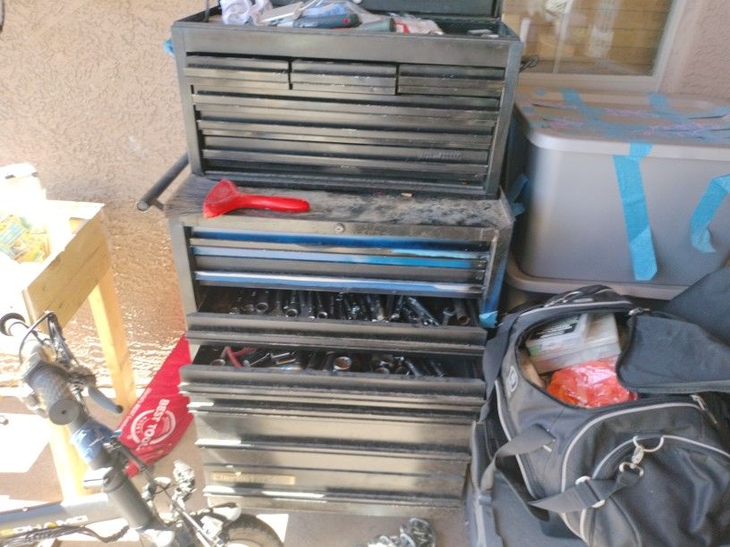 Tool Box Loaded With Tools I'm Moving Out Of State And Can't Take It With Me It Is Full Of Tools Asking 300 Obo
