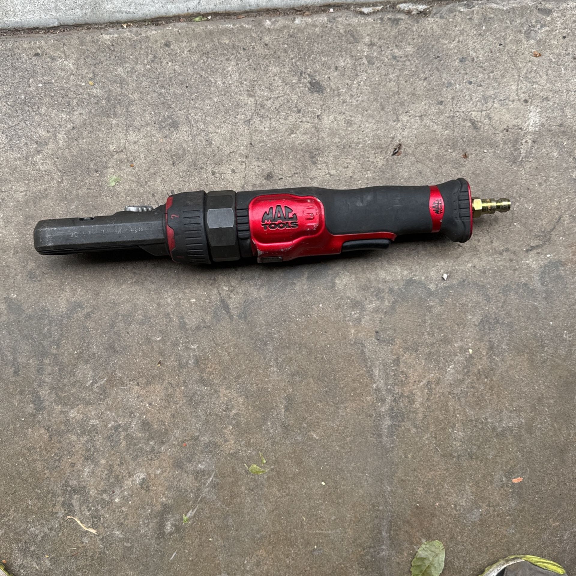 Mac 3/8 And 1/2 Air Ratchet