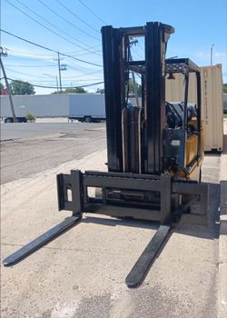 1996 YALE Forklift 7k Capacity EXTRA WIDE CARRIAGE