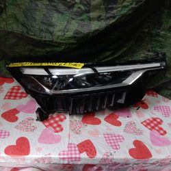 2022-24 Infinity QX60 Right Headlight LED 