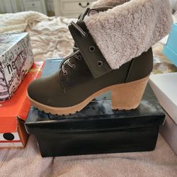 Olive Green Lined Boots