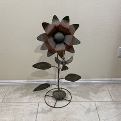 Vintage, Rustic Metal Yard Art.