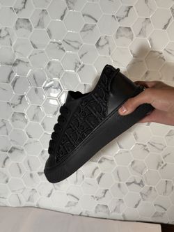 Black Sneaker