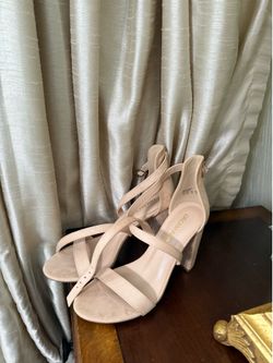 Nude Heels ( WORN ONCE )