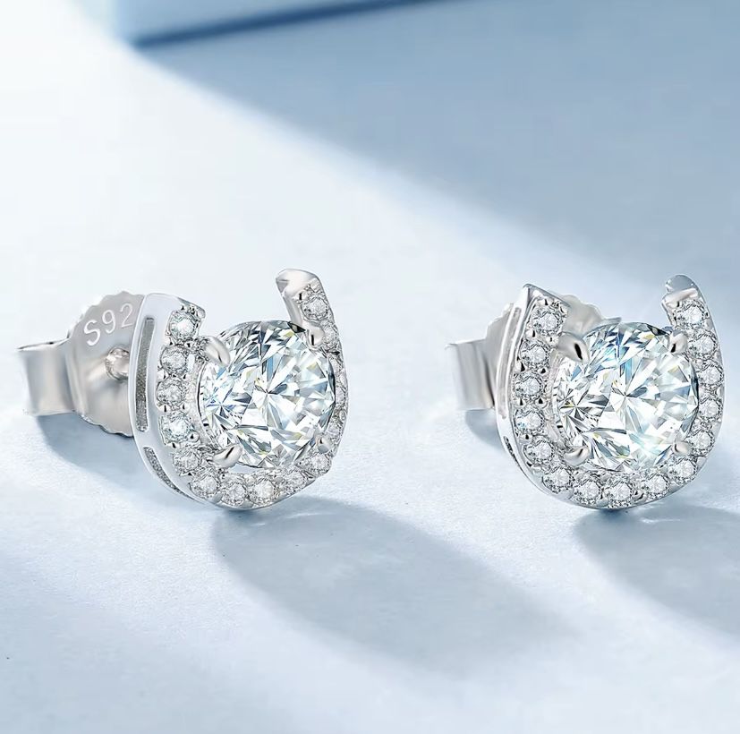Horseshoe Design Moissanite 925 Sterling Silver White Gold Plated Diamond Stud Earrings