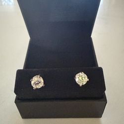 2ct Diamond Earrings W/ White Gold 