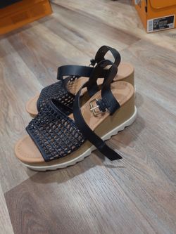 Target brand women's sandals, size 7.5